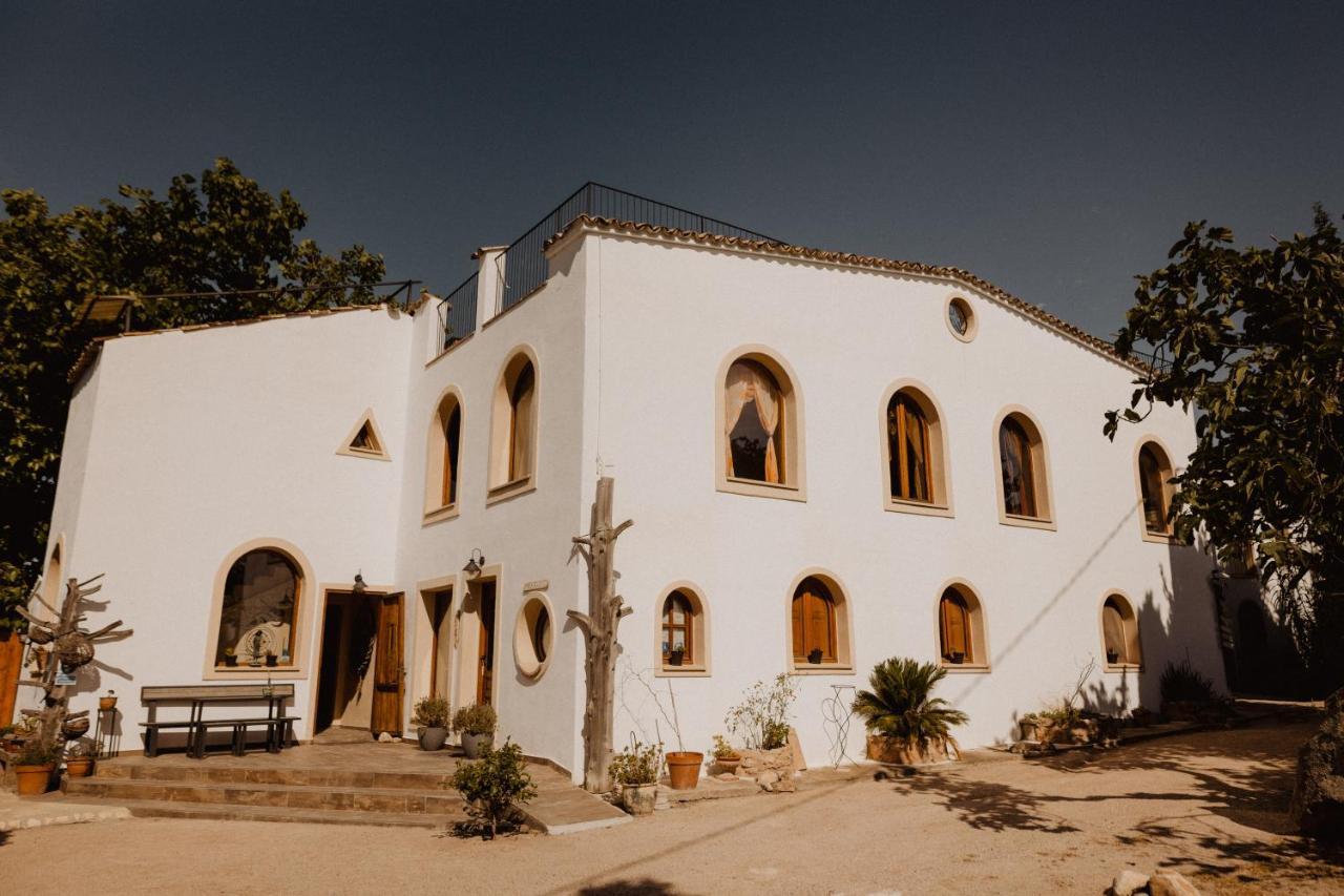 Hostal Cal Pau Cruset Torrelles de Foix Exterior foto