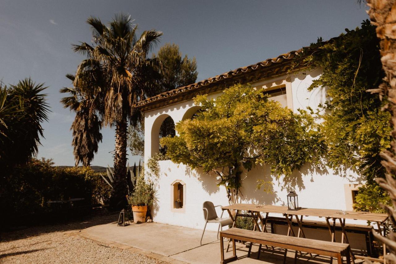 Hostal Cal Pau Cruset Torrelles de Foix Exterior foto