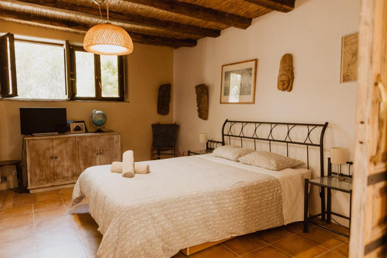 Hostal Cal Pau Cruset Torrelles de Foix Exterior foto