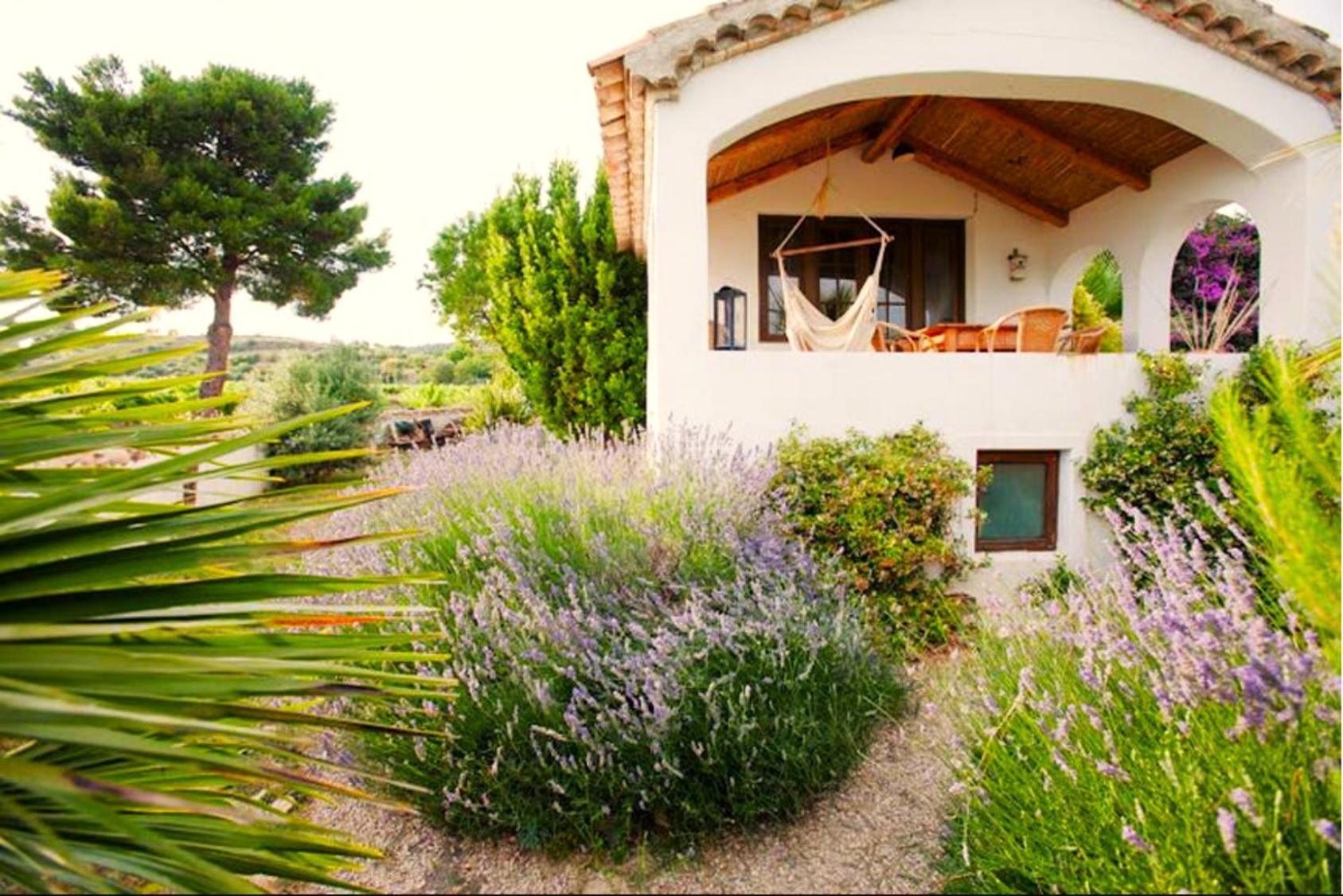 Hostal Cal Pau Cruset Torrelles de Foix Exterior foto