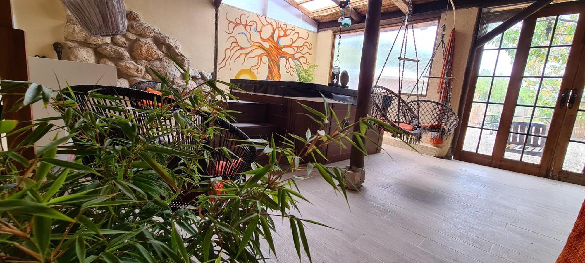Hostal Cal Pau Cruset Torrelles de Foix Exterior foto